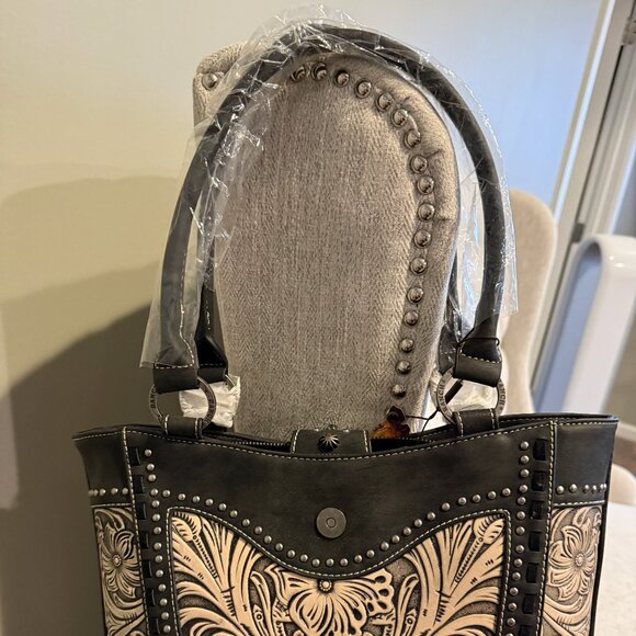 Trinity Ranch Genuine Leather Floral Tooled Purse (Black/Cream) - Picture 6 of 13